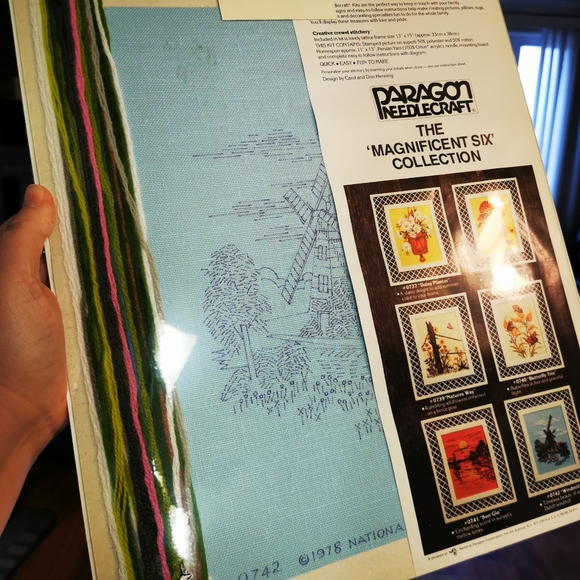 Vintage New In Package Crewel Stitchery Kit Old Dutch Windmill with Frame - Picture 6 of 6